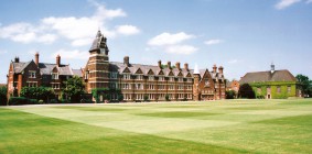 Felsted Summer School (8-17 lat)